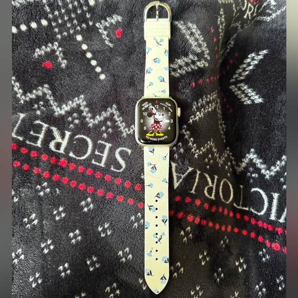 Kate Spade Apple Watch Band - Picture 7 of 8